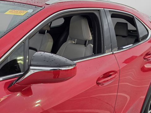 Certified 2024 Lexus UX 250h FWD image 12