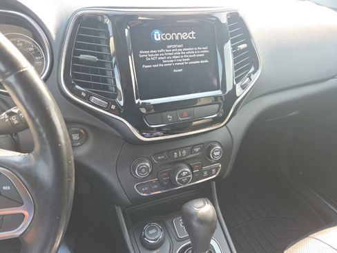 Used 2020 Jeep Cherokee Limited AWD/4WD image 21