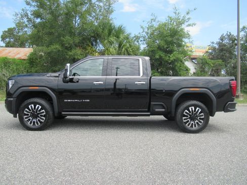 New 2026 GMC Sierra 2500 Denali Ultimate AWD/4WD image 4