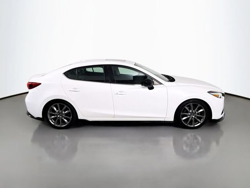 Used 2018 MAZDA MAZDA3 Grand Touring w/ Premium Equipment Package FWD image 8