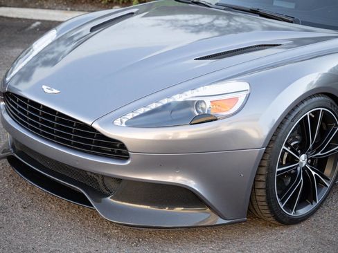 Used 2014 Aston Martin Vanquish Coupe image 11