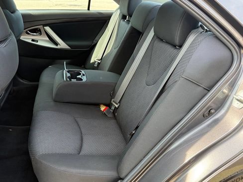 Used 2011 Toyota Camry SE w/ SE Extra-Value Pkg #1 FWD image 16