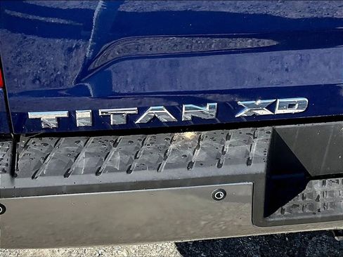 Used 2016 Nissan Titan PRO-4X w/ Pro-4x Convenience Package image 8