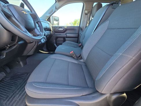 Used 2025 Chevrolet Silverado 2500 Custom w/ Custom Value Package AWD/4WD image 15
