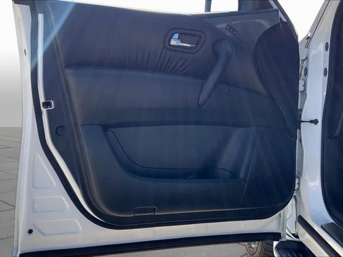 Used 2023 Nissan Armada SL w/ Midnight Edition Package RWD image 22