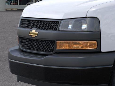 New 2026 Chevrolet Express 2500 image 13