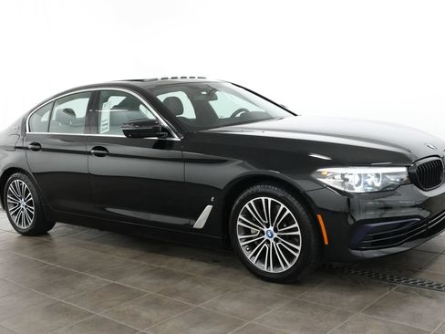 Used 2019 BMW 530e xDrive w/ Premium Package AWD/4WD image 7