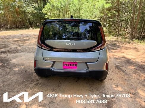 Certified 2025 Kia Soul LX w/ LX Technology Package FWD image 8