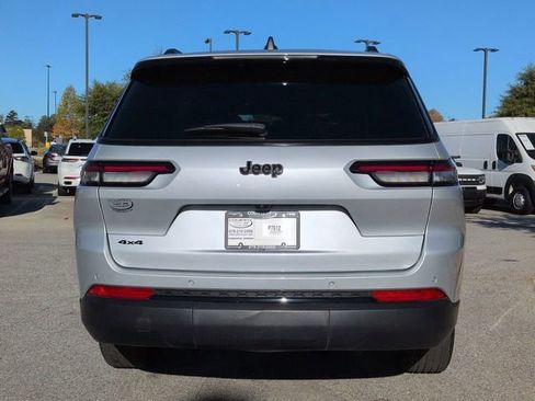 Certified 2024 Jeep Grand Cherokee L Laredo image 5