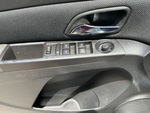 Used 2015 Chevrolet Cruze LT FWD image 14