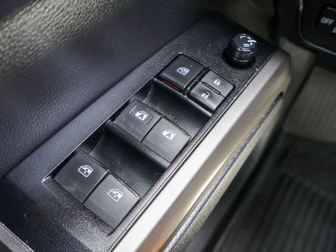Used 2023 Toyota Tacoma SR5 RWD image 17