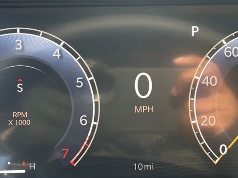 New 2025 Jeep Grand Cherokee Altitude image 20