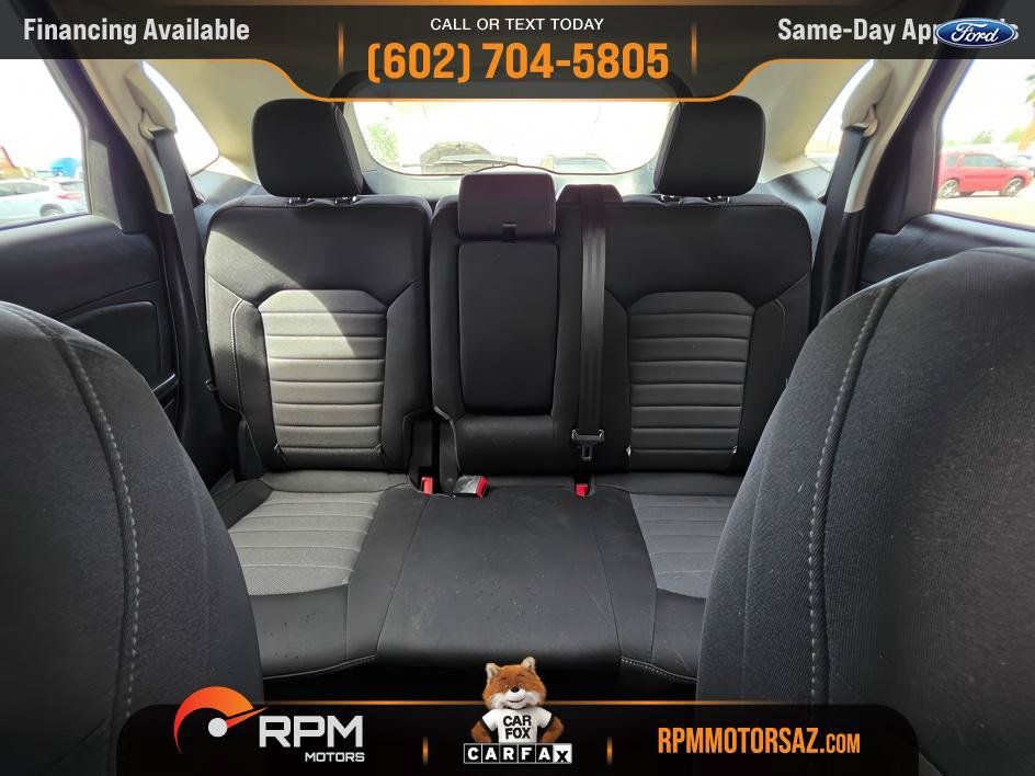 Used 2020 Ford Edge SE FWD image 21