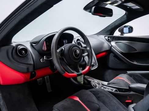 Used 2016 McLaren 570S Coupe image 13