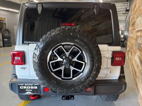 Used 2024 Jeep Wrangler Unlimited Rubicon image 13