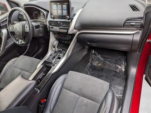 Used 2024 Mitsubishi Eclipse Cross SE image 19