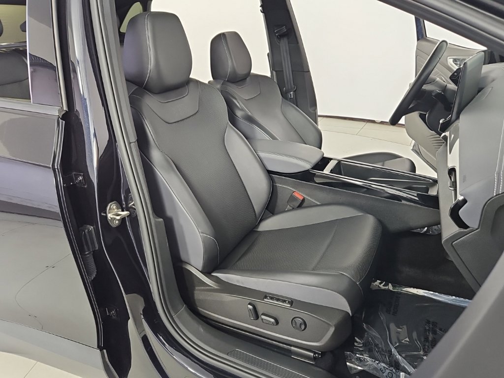 Used 2023 Volkswagen ID.4 S RWD image 19