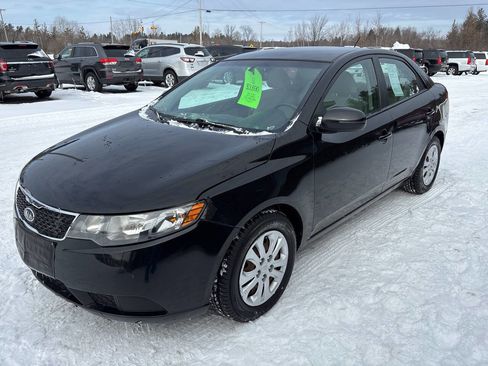 Used 2011 Kia Forte EX image 2