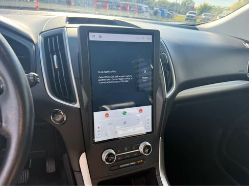 Used 2023 Ford Edge SEL image 13