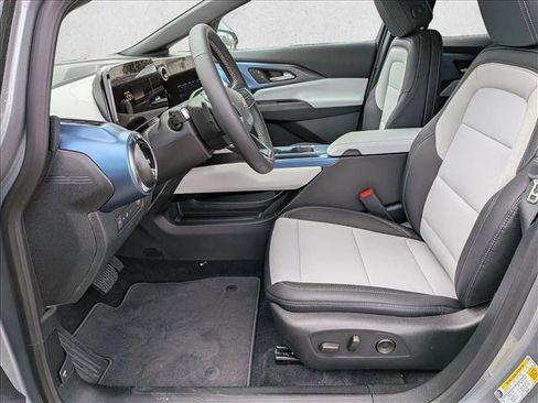 New 2026 Chevrolet Equinox EV LT image 15