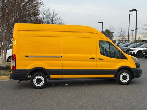 Used 2023 Ford Transit 250 148 High Roof w/ Load Area Protection Package image 6