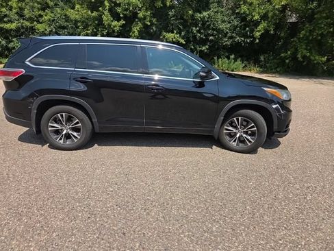 Used 2016 Toyota Highlander XLE AWD/4WD image 20
