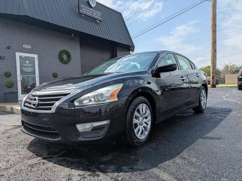Used 2013 Nissan Altima 2.5 S image 2
