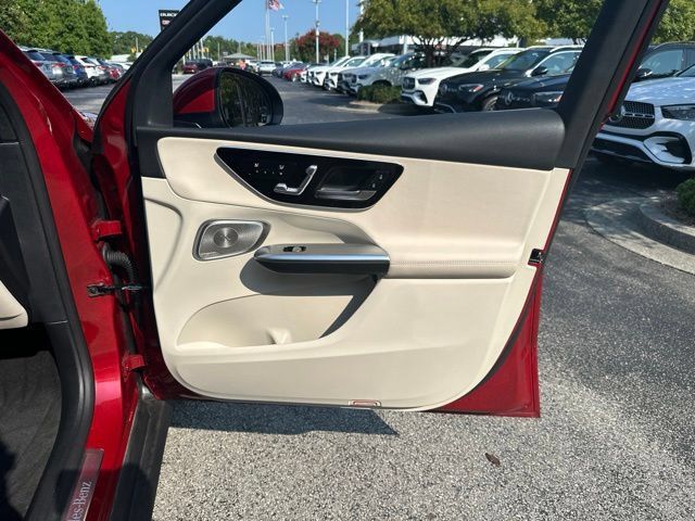 Used 2026 Mercedes-Benz GLC 300 image 38
