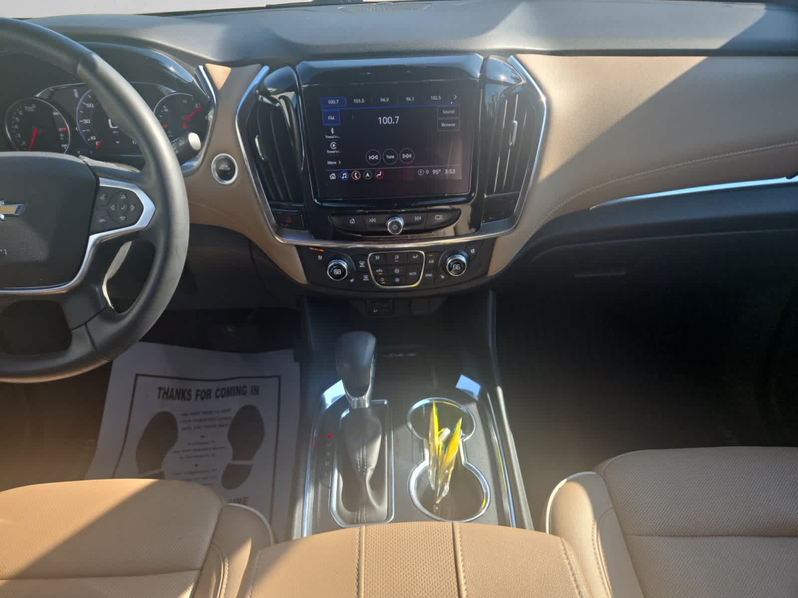 Used 2023 Chevrolet Traverse Premier FWD image 11