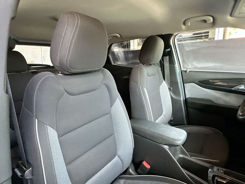 Used 2025 Chevrolet TrailBlazer LT AWD/4WD image 27