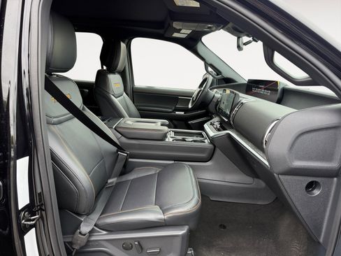 New 2026 Ford Expedition Tremor image 19