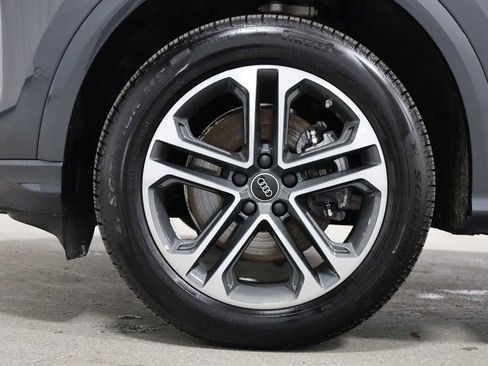 Certified 2025 Audi Q5 Premium w/ Convenience Package image 37