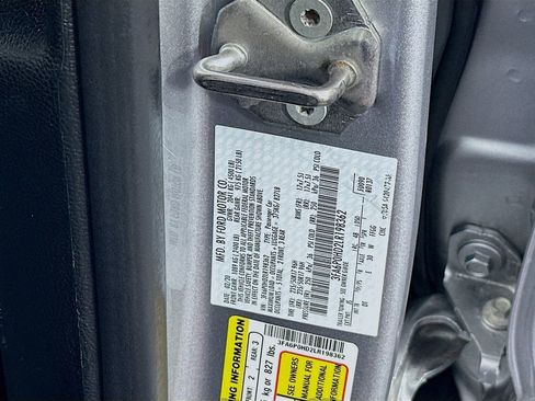 Used 2020 Ford Fusion SE FWD image 29