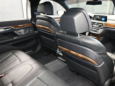 Used 2016 BMW 750i xDrive image 53