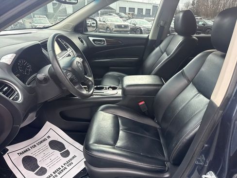 Used 2015 Nissan Pathfinder SL w/ SL Tech Package image 9