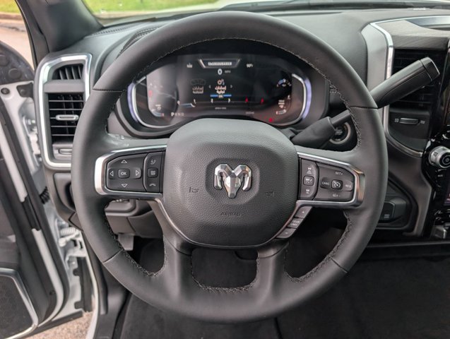 Used 2026 RAM 2500 Laramie AWD/4WD image 18