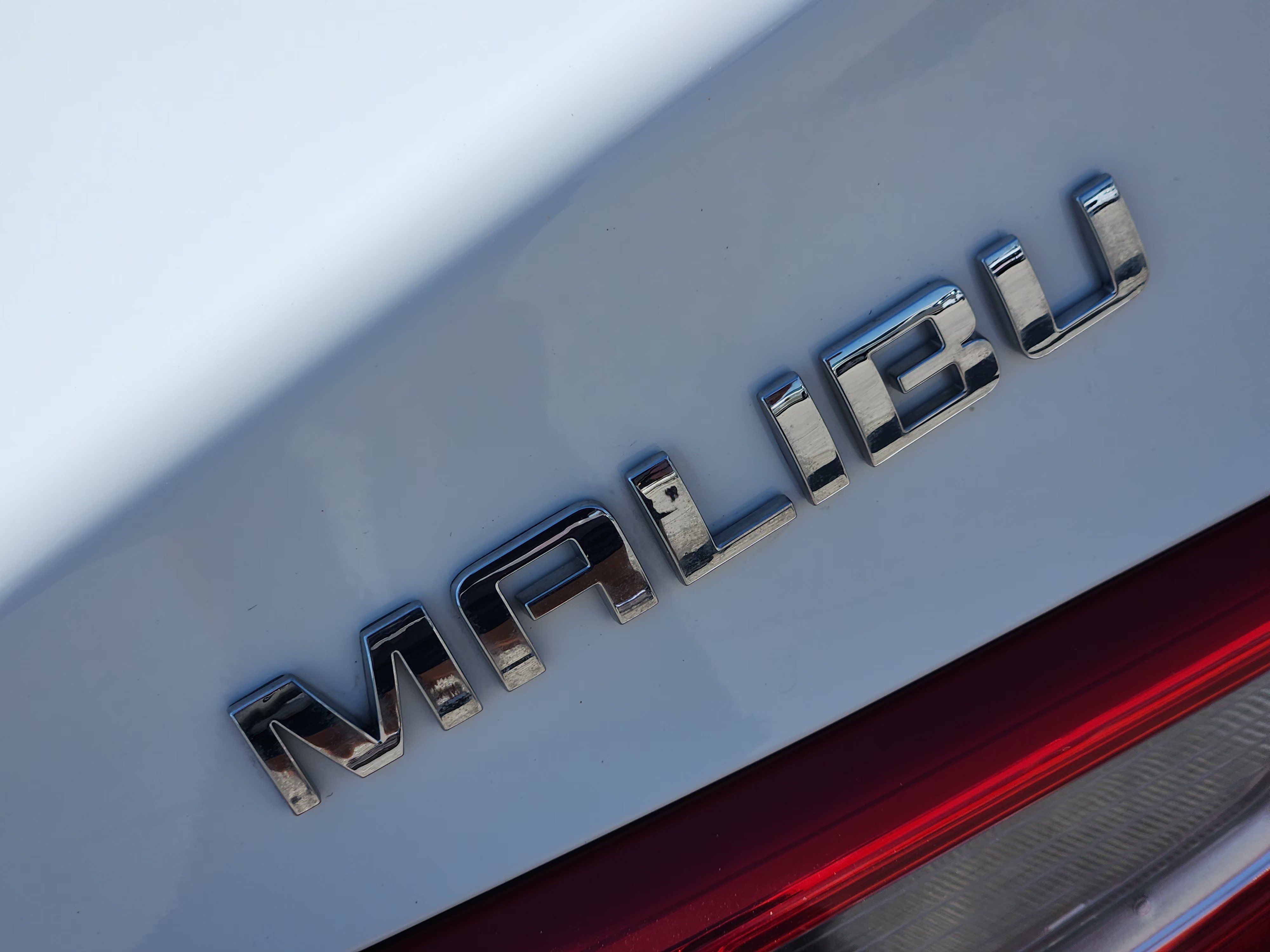 Used 2023 Chevrolet Malibu LT FWD image 12
