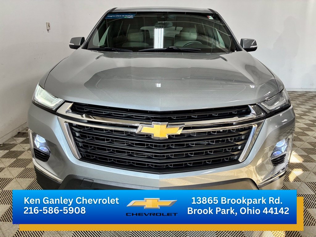 Used 2023 Chevrolet Traverse LS w/ Safety Package FWD image 2