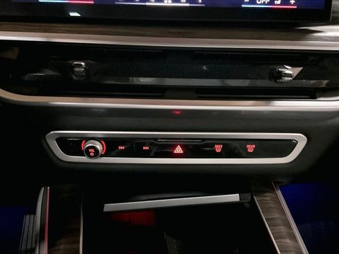 Used 2024 BMW X5 xDrive50e w/ Premium Package image 34