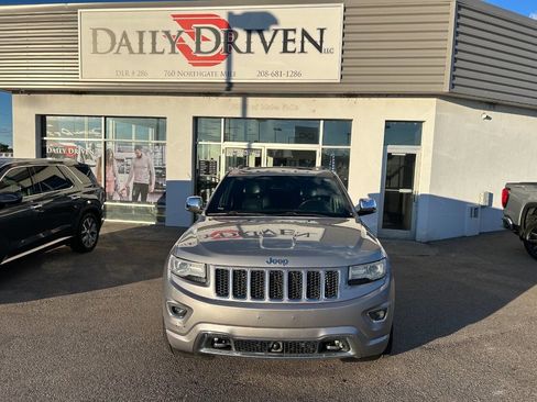 Used 2014 Jeep Grand Cherokee Overland w/ Advanced Technology Group image 2