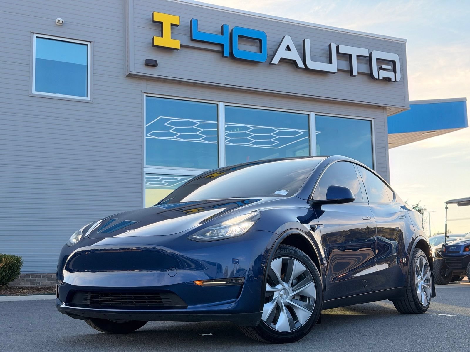 Used 2023 Tesla Model Y Long Range AWD/4WD image 1