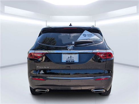 Used 2022 Buick Enclave Premium w/ Surround and Sites Package image 4