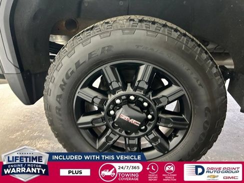 Used 2024 GMC Sierra 2500 AT4 w/ AT4 Premium Plus Package AWD/4WD image 14