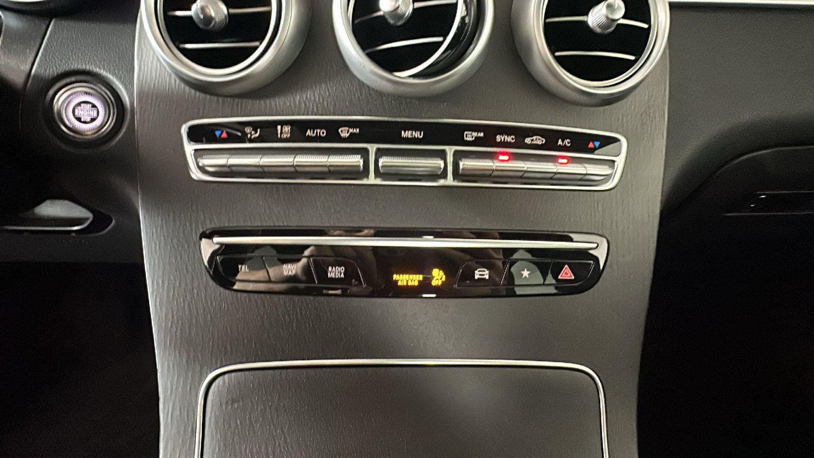 Used 2022 Mercedes-Benz GLC 300 4MATIC image 24