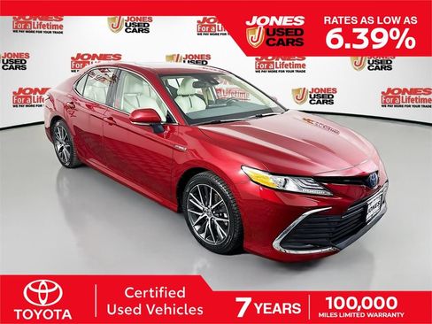 Certified 2021 Toyota Camry XLE w/ Navigation Upgrade Package FWD image 1
