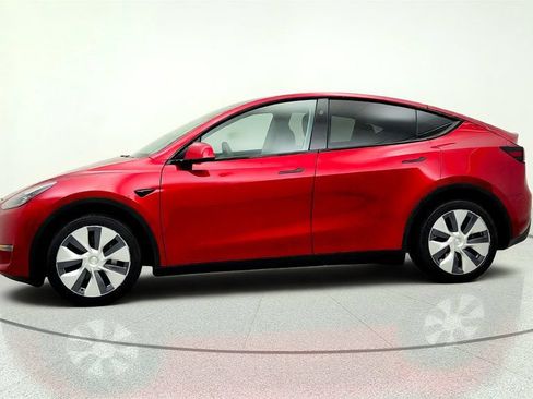 Used 2024 Tesla Model Y Long Range AWD/4WD image 8