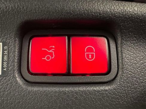 Certified 2023 Mercedes-Benz C 300 4MATIC Sedan image 11