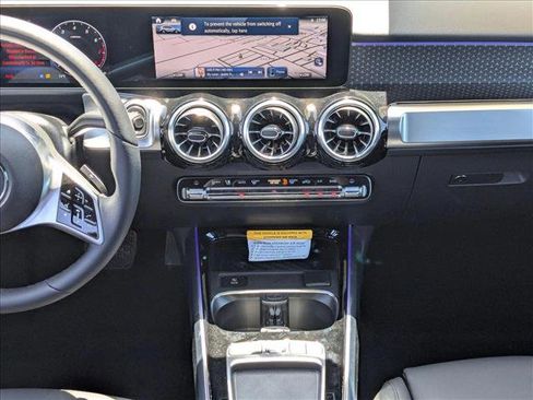 New 2025 Mercedes-Benz GLB 250 image 11