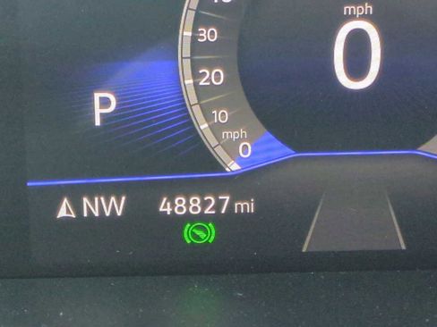 Used 2024 Volkswagen Taos SE image 12