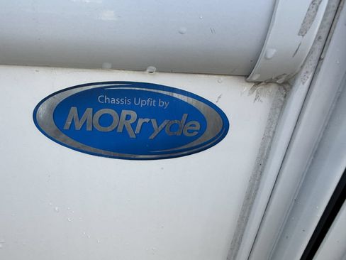 Used 2022 Ford E-450 and Econoline 450 Super Duty w/ Motorhome Prep Package RWD image 16